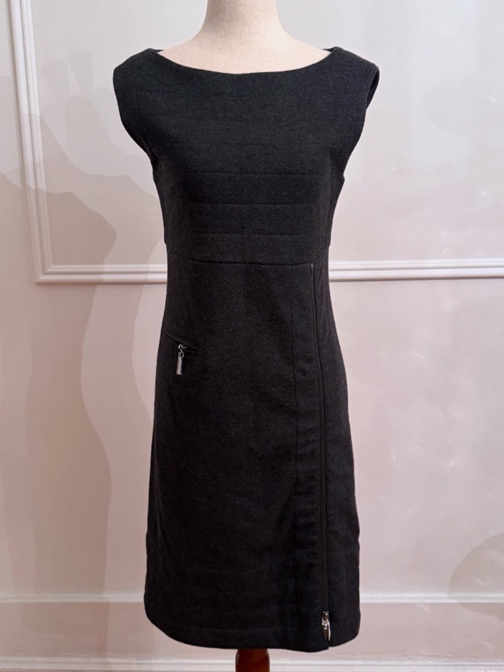 Tory Burch Wool Sheath Dress Sleeveless Boat Neck Charcoal Gray Size XS